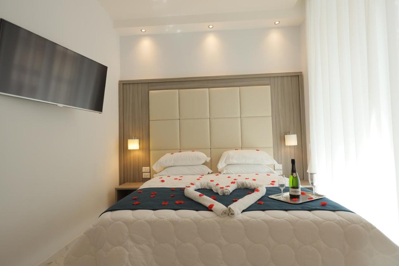 Garibaldi 3* Naples